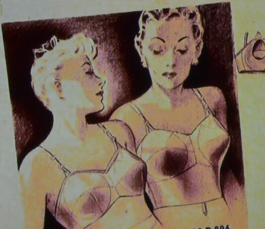 Historia biustonoszy od królowej Kleopatry do księżniczki Lei